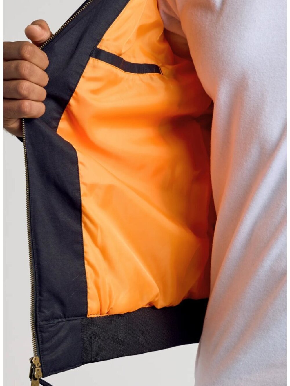 🖤 NWOT True Classic Men's Water Resistant Bomber Jacket ✈️ Size Large - Picture 15 of 16